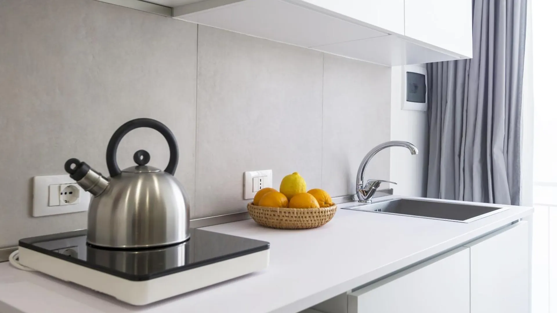 Artemide House - Monolocale Ortigia Wifi Apartment Syracuse Italy