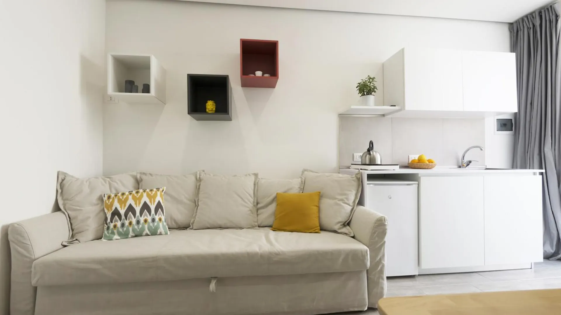 Artemide House - Monolocale Ortigia Wifi Apartment Syracuse Italy